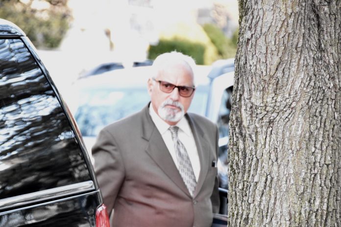 Scott Ross, a high-profile private investigator who has worked on many notable cases such as Robert Blake, Michael Jackson, Chris Brown, Sylvester Stallone and has worked with Mesereau on a number of other cases seen entering the Montgomery County Courthouse for the Bill Cosby trial. (YC.NEWS PHOTO)