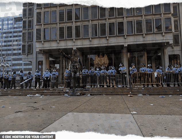 Philly Under Attack by Rioters, 2,000 People Storm City Hall to Set Fire: Police Hit with Chemical Weapons
